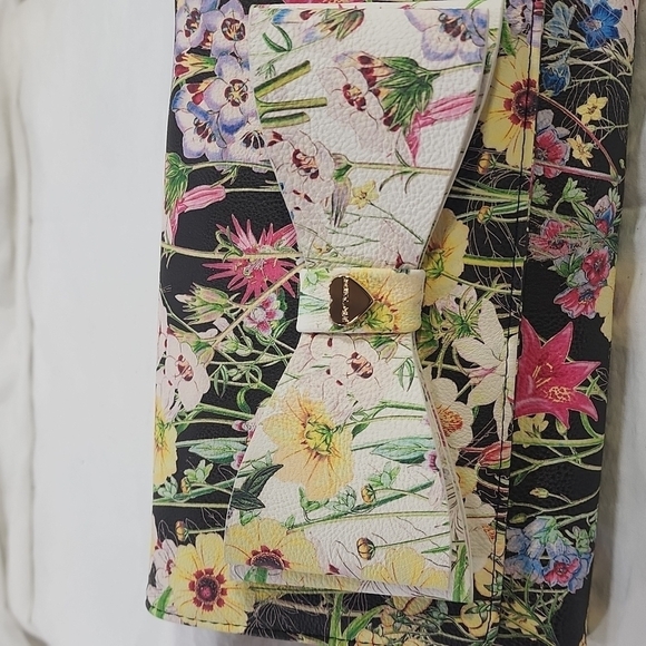 NWT BETSEY JOHNSON WALLET - Picture 8 of 8